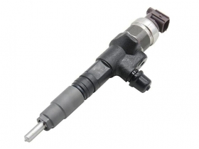 Fuel Injector 1J770-53050 1J770-53070 1J770-53074 for Kubota V3307 Tier 4 SSV75